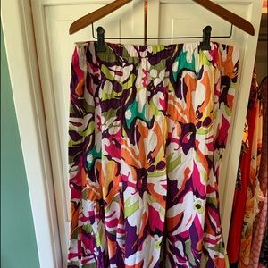 XL maxi skirt. White and bright florals